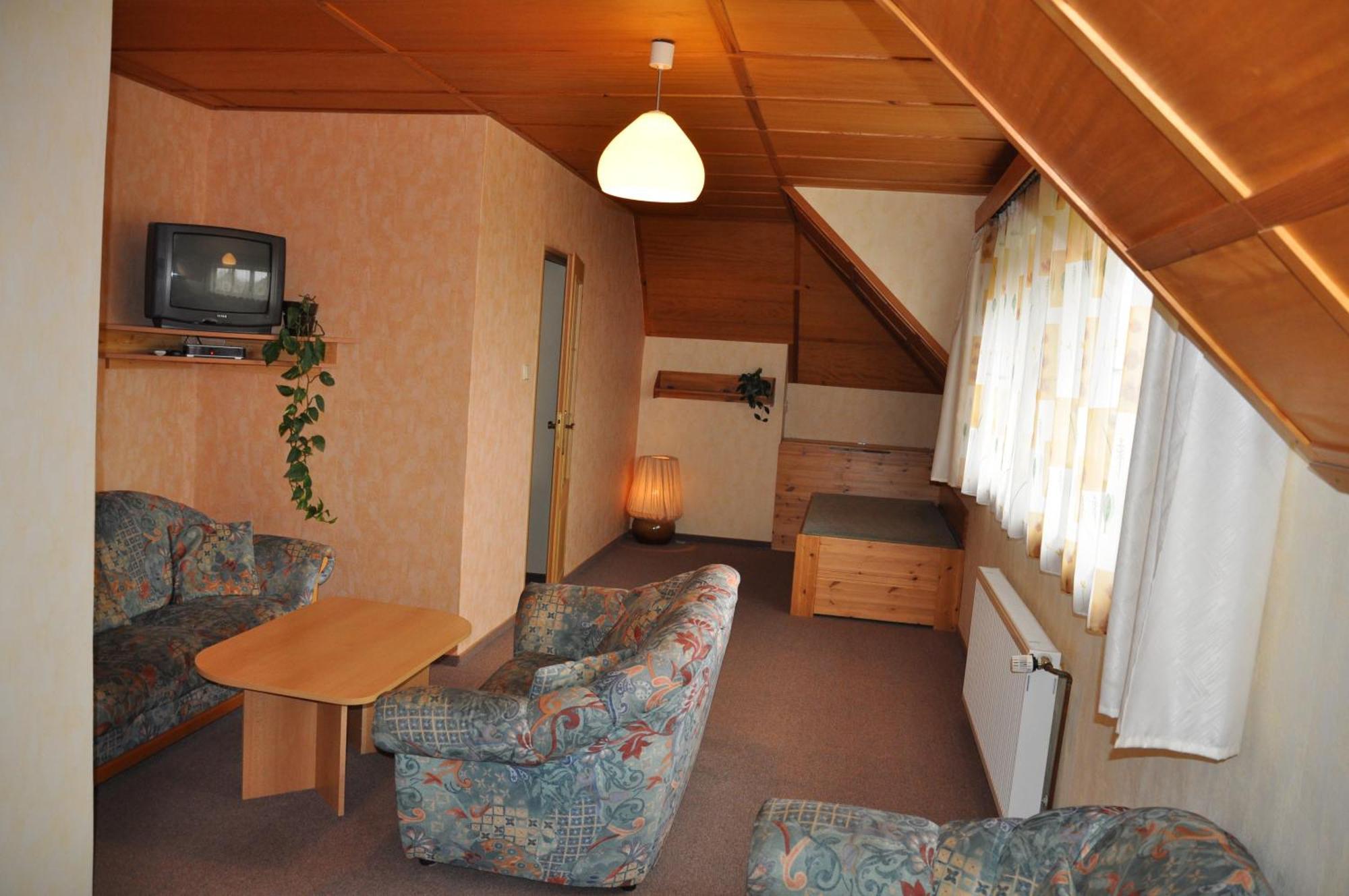 Pension Nostalgie Beroun  Buitenkant foto